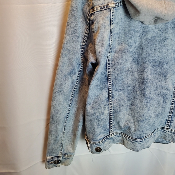 Guess Jean Jacket Unisex Jacket Brand: GUESS Los Angeles Size: L - Picture 2 of 15